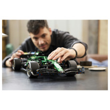 LEGO Technic 42240 LEGO Technic 42240