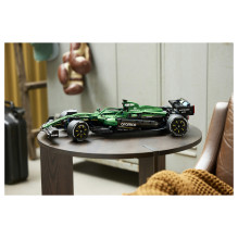 LEGO Technic 42240 LEGO Technic 42240