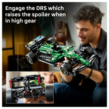 LEGO Technic 42240 LEGO Technic 42240