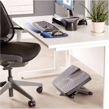 Fellowes Ergonomics Ultimate Footrest (reguliuojamas aukštis 100-165mm, pasvirimas 0-30°, sulankstomas) Fellowes Ergonomics Ultimate Footrest (reguliuojamas aukštis 100-165mm, pasvirimas 0-30°, sulankstomas)