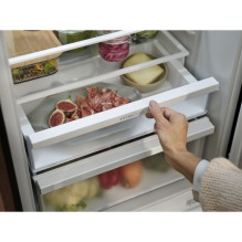 Šaldytuvas ELECTROLUX ENA7CD18S Šaldytuvas ELECTROLUX ENA7CD18S