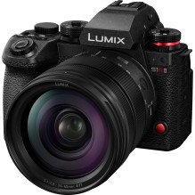 Panasonic Lumix S1R II +...