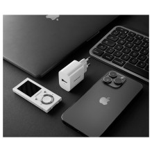 „Intenso“ maitinimo adapteris W5A 1x USB-A 5 vatų „Intenso“ maitinimo adapteris W5A 1x USB-A 5 vatų