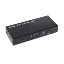 Club3D HDMI Switchbox 4 Eingänge - 1 Ausgang 4K60Hz UHD retail Club3D HDMI Switchbox 4 Eingänge - 1 Ausgang 4K60Hz UHD retail
