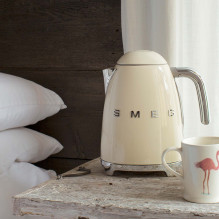 „Smeg“ 50-ųjų stiliaus virduliai KLF03CREU kreminės spalvos