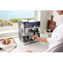 SharkNinja ES701EU Pro 3-in-1-Kaffeemaschine with Mahlwerk u. Aufschäumer, silver SharkNinja ES701EU Pro 3-in-1-Kaffeemaschine with Mahlwerk u. Aufschäumer, silver