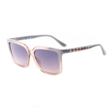 Akiniai nuo saulės GUESS moterims GU00099-5520B (Lęšis / tiltelis / auselė) 55 / 13 / 140 mm Akiniai nuo saulės GUESS moterims GU00099-5520B (Lęšis / tiltelis / auselė) 55 / 13 / 140 mm