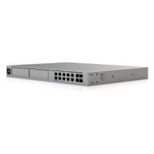 Ubiquiti „UniFi“ svajonių mašina Beast UDM-Beast