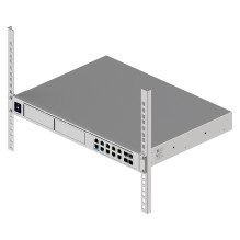 Ubiquiti „UniFi“ svajonių mašina Beast UDM-Beast