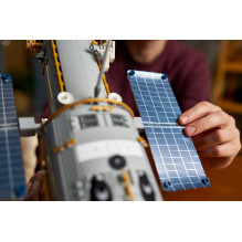 LEGO ICONS 11382 Hubble Space Telescope