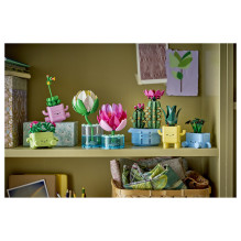 LEGO Botanicals Laimingi augalai LEGO Botanicals Laimingi augalai