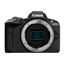 Canon EOS R50 + RF-S 18-45mm F4.5-6.3 IS STM juoda Canon EOS R50 + RF-S 18-45mm F4.5-6.3 IS STM juoda
