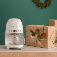 Smeg 50's Style Drip Filter Coffee Machine DCF02CREU Cream Smeg 50's Style Drip Filter Coffee Machine DCF02CREU Cream