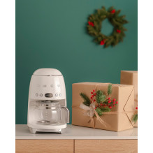 Smeg 50's Style Drip Filter Coffee Machine DCF02CREU Cream Smeg 50's Style Drip Filter Coffee Machine DCF02CREU Cream