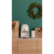 Smeg 50's Style Drip Filter Coffee Machine DCF02CREU Cream Smeg 50's Style Drip Filter Coffee Machine DCF02CREU Cream