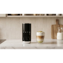Smeg MFF02BLEU pieno plakiklis / šildytuvas Automatinis pieno plakiklis / šildytuvas Juoda Smeg MFF02BLEU pieno plakiklis / šildytuvas Automatinis pieno plakiklis / šildytuvas Juoda