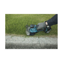 Makita DUM604ZX cordless grass shear