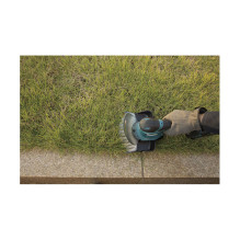 Makita DUM604ZX cordless grass shear