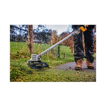 DeWALT DCMST561N-XJ brush cutter / string trimmer