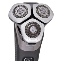 „Philips i9000 X9002“ drėgno ir sauso skutimo elektrinis skustuvas su „SkinIQ“ „Philips i9000 X9002“ drėgno ir sauso skutimo elektrinis skustuvas su „SkinIQ“