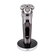 „Philips i9000 Prestige Ultra XP9402/31“ elektrinis skustuvas drėgnam ir sausam skutimui su „SkinIQ Pro“ „Philips i9000 Prestige Ultra XP9402/31“ elektrinis skustuvas drėgnam ir sausam skutimui su „SkinIQ Pro“