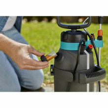 Gardena Pressure sprayer Plus 5 liters Black