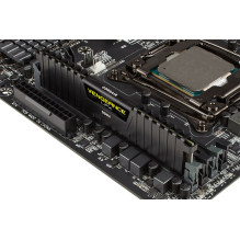 DDR4 32GB PC 2666 CL16 CORSAIR KIT (4x8GB) Vengeance Black Retail DDR4 32GB PC 2666 CL16 CORSAIR KIT (4x8GB) Vengeance Black Retail