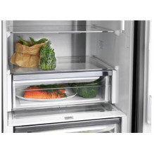 Šaldytuvas šaldiklis apačioje Electrolux LNT7ME32M2