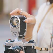 Fotoaparato blykstė - Godox Retro Lux Cadet Flash (rankinis / automatinis, įkraunama baterija) Fotoaparato blykstė - Godox Retro Lux Cadet Flash (rankinis / automatinis, įkraunama baterija)