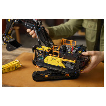 LEGO Technic Volvo EC500 Hybrid Bagger 42215 LEGO Technic Volvo EC500 Hybrid Bagger 42215