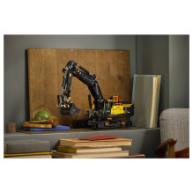 LEGO Technic Volvo EC500 Hybrid Bagger 42215 LEGO Technic Volvo EC500 Hybrid Bagger 42215
