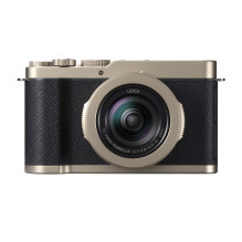 Panasonic Lumix DC-L10...