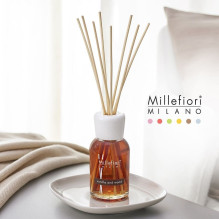 Lazdelių difuzorius 500 ml VANILĖS IR MEDIENOS MILLEFIORI Lazdelių difuzorius 500 ml VANILĖS IR MEDIENOS MILLEFIORI