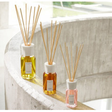 Kvapų Difuzorius - Millefiori Magnolia Blossom & Wood Nendrinis Difuzorius 500 ml Kvapų Difuzorius - Millefiori Magnolia Blossom & Wood Nendrinis Difuzorius 500 ml