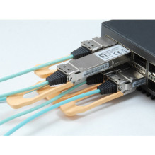 SFP module LevelOne LevelOne AOC-0503 network relay module Optical cable 103100 Mbit/s QSFP28 850 nm SFP module LevelOne LevelOne AOC-0503 network relay module Optical cable 103100 Mbit/s QSFP28 850 nm