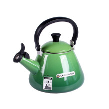 Le Creuset Kettle Kone 1,6l bamboo green (40101024080000) Le Creuset Kettle Kone 1,6l bamboo green (40101024080000)