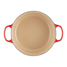Le Creuset Signature round...