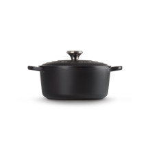 Ketaus puodas apvalus Ø24cm / 4.2L matinės juodos spalvos Ketaus puodas apvalus Ø24cm / 4.2L matinės juodos spalvos