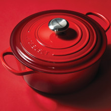 Le Creuset Ketaus puodas apvalus Ø26cm / 5,3L raudonas Le Creuset Ketaus puodas apvalus Ø26cm / 5,3L raudonas