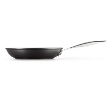 Le Creuset Tvirtas nelipnus seklus keptuvė 4,5x30cm (51112300010002) Le Creuset Tvirtas nelipnus seklus keptuvė 4,5x30cm (51112300010002)