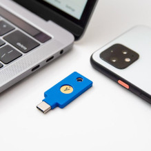 YUBICO USB-Sicherheitsschlüssel USBSicherheitsschlüssel NFC Schwarz (5060408465301)