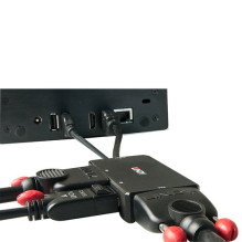 LINDY HDMI uz DP / DVI / VGA daudzfunkcionāls pārveidotājs LINDY HDMI uz DP / DVI / VGA daudzfunkcionāls pārveidotājs