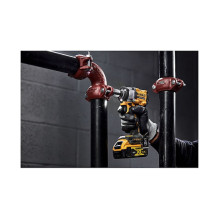 DeWALT DCF922P2T-QW power wrench