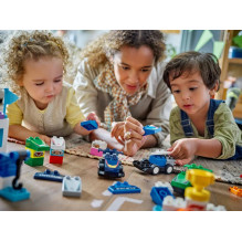 LEGO DUPLO 10445 F1 komandos lenktyniniai automobiliai ir vairuotojai