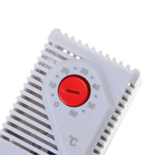 Thermostat adjustable for heater