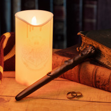 Paladone Harry Potter Žvakių lemputė su lazdelės formos nuotolinio valdymo pultu V3