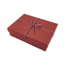 Dovanų dėžutė, įvairių spalvų, 33,5×25×11 cm Dovanų dėžutė, įvairių spalvų, 33,5×25×11 cm