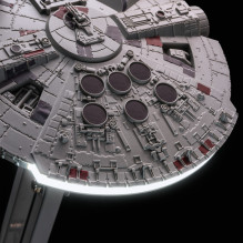 Paladone Star Wars Millenium Falcon Posable Desk Light V4