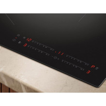Indukcinė kaitlentė Electrolux "SaphirMatt SE®" EIV83443CT Indukcinė kaitlentė Electrolux "SaphirMatt SE®" EIV83443CT