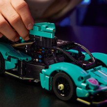 LEGO 42208 Aston Martin Valkyrie